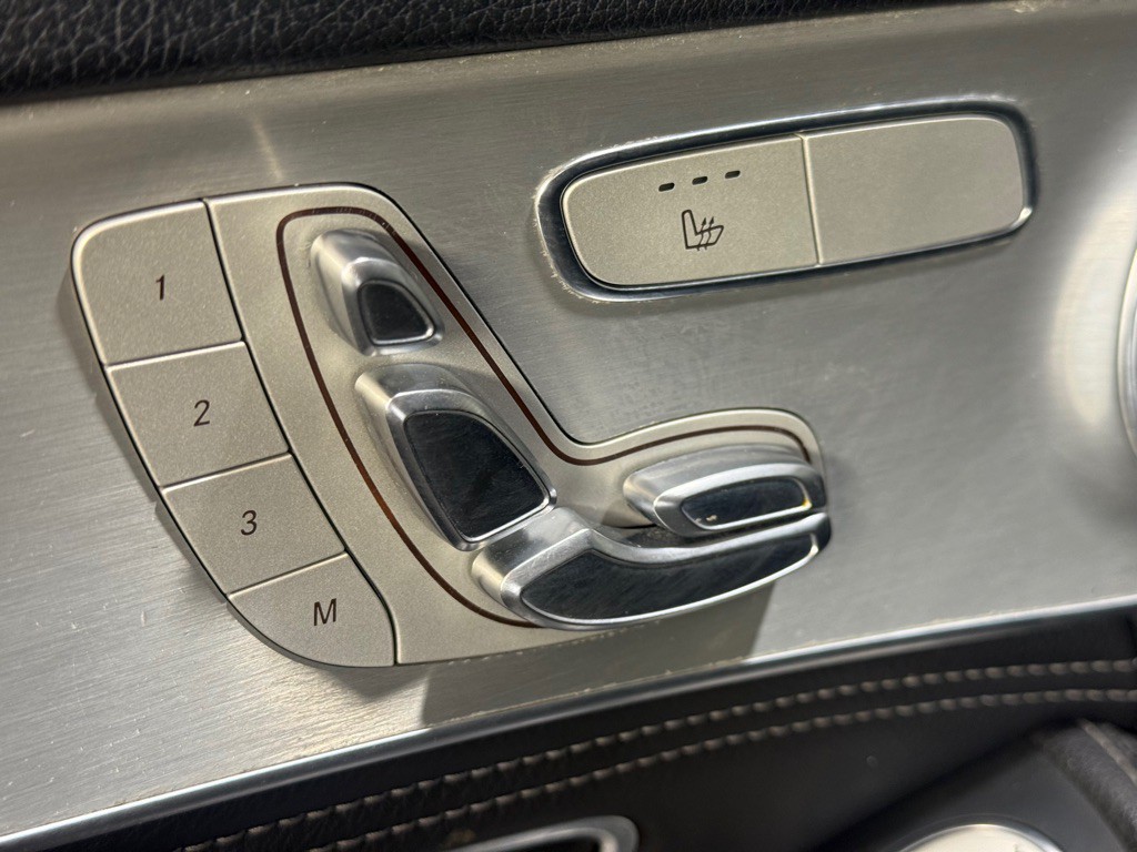 2015 Mercedes-Benz C-Class Image 35