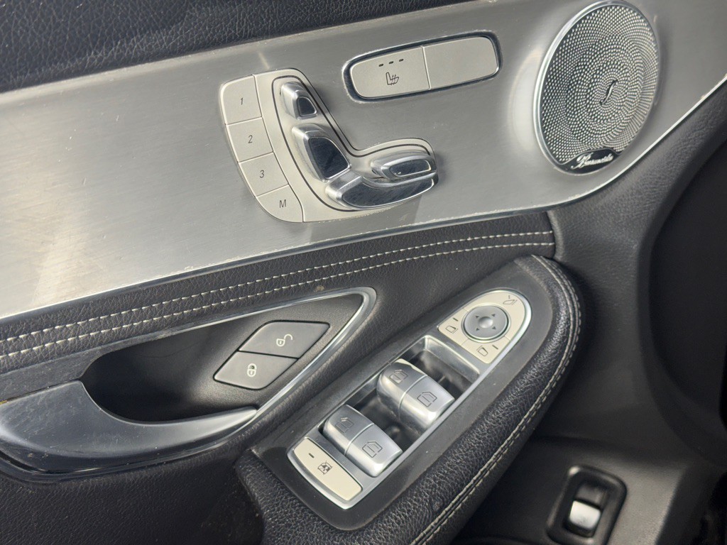 2015 Mercedes-Benz C-Class Image 39