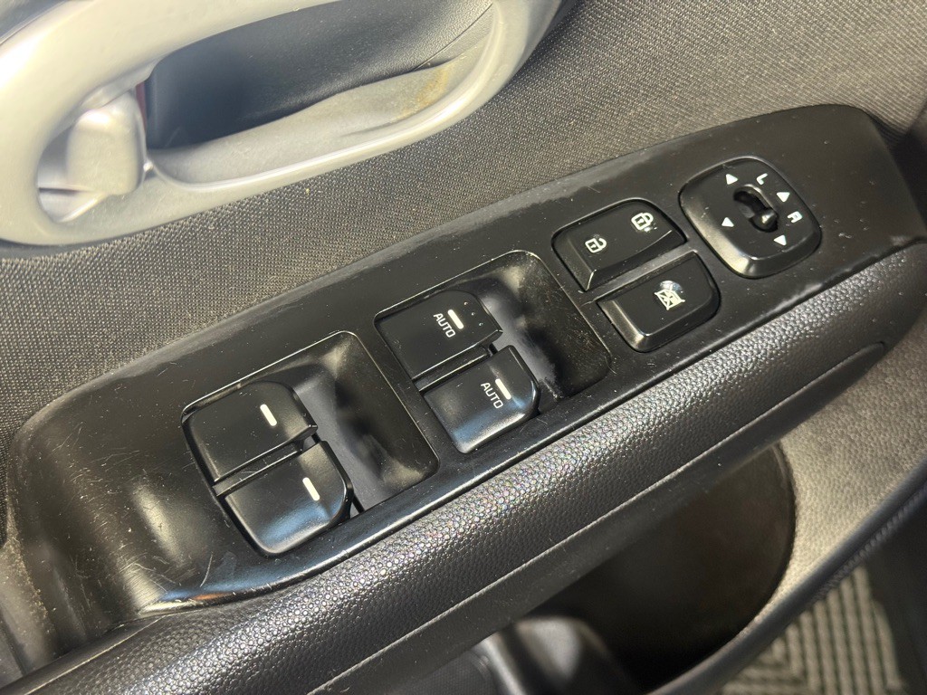 2016 Kia Soul Image 34