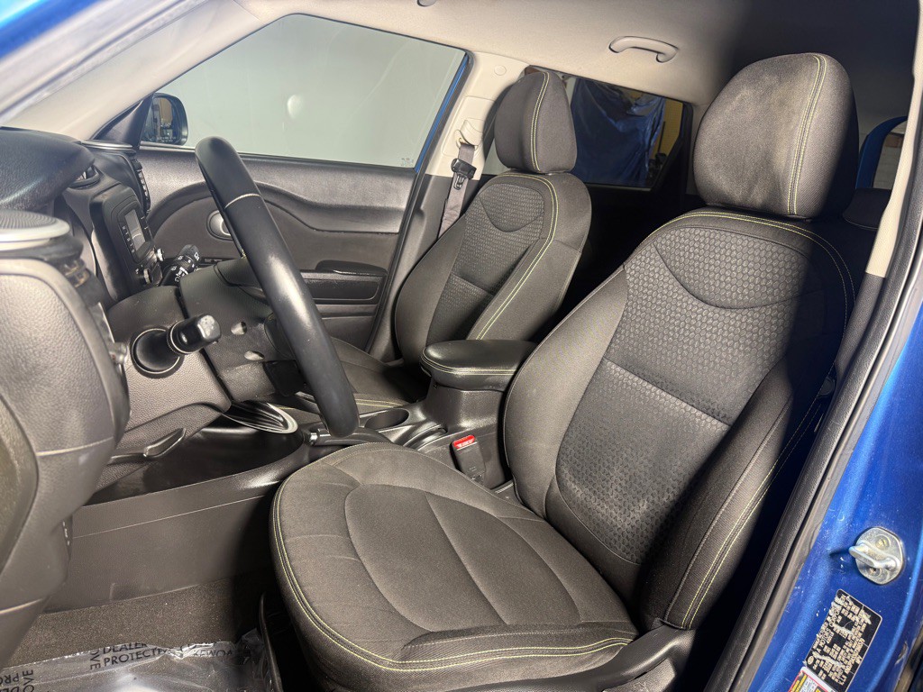 2016 Kia Soul Image 35