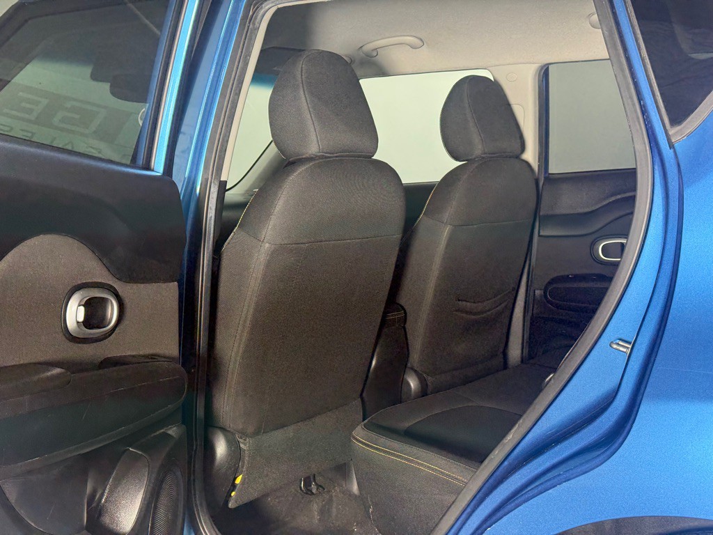 2016 Kia Soul Image 39