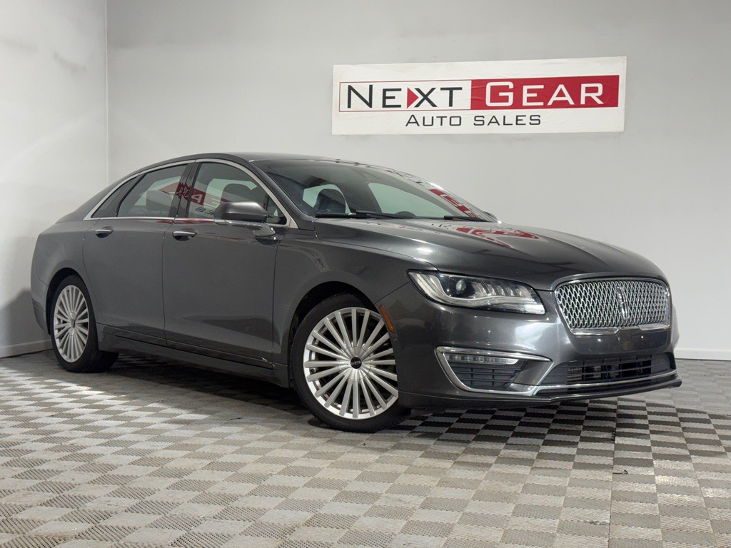 2017 Lincoln MKZ Image 1