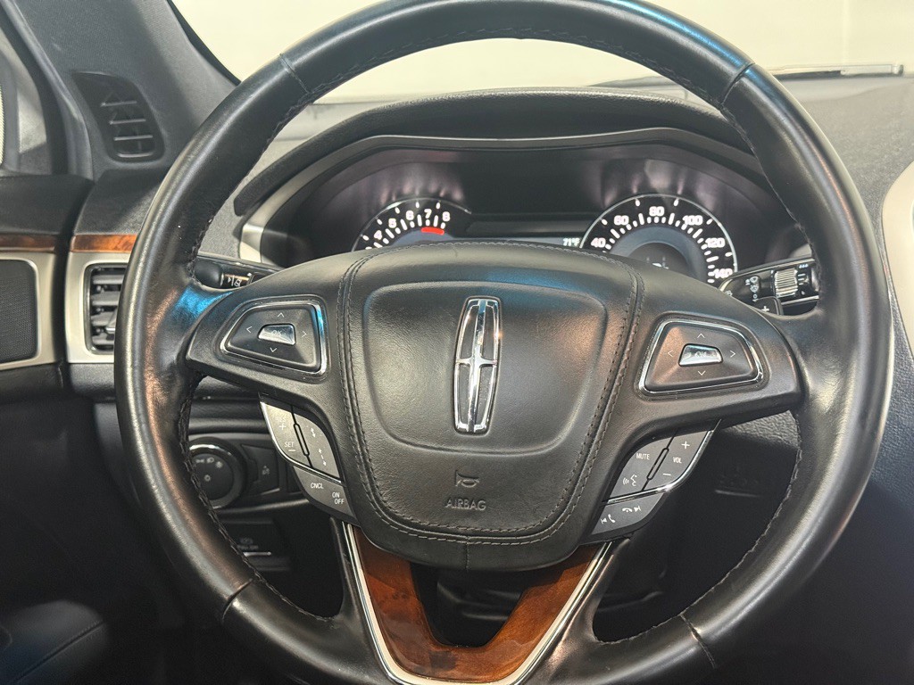 2017 Lincoln MKZ Image 16
