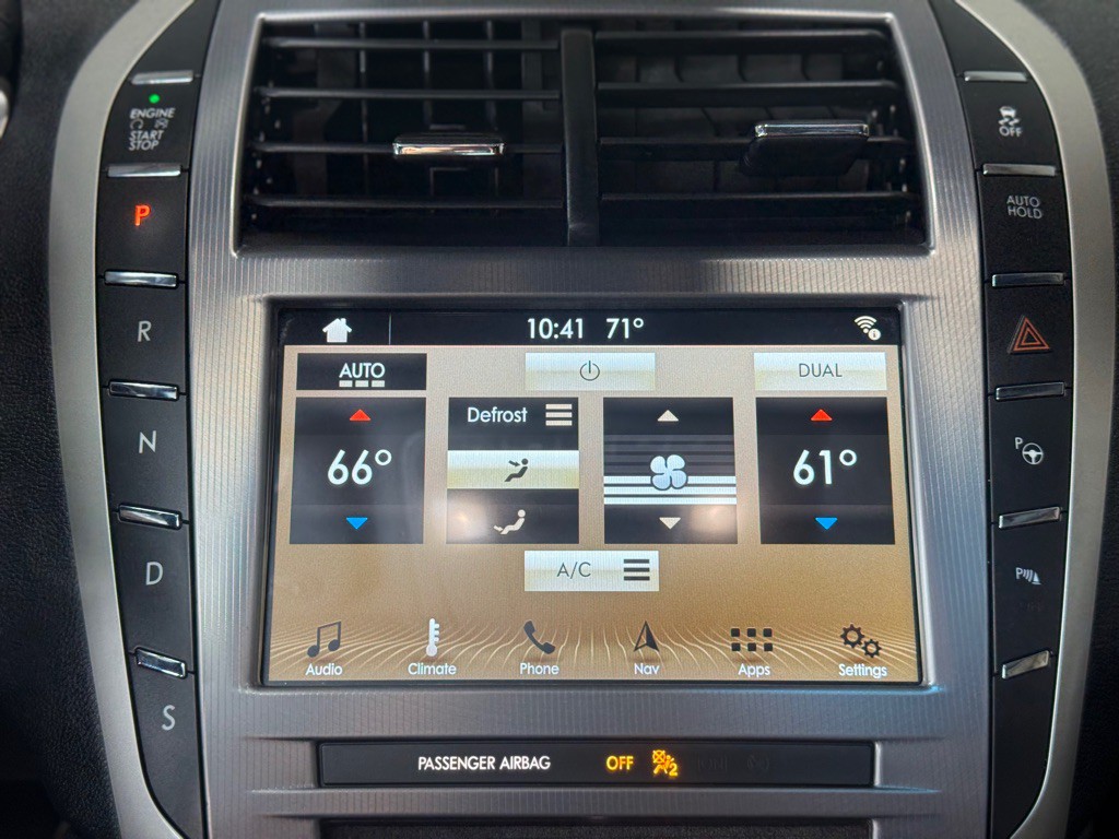 2017 Lincoln MKZ Image 18