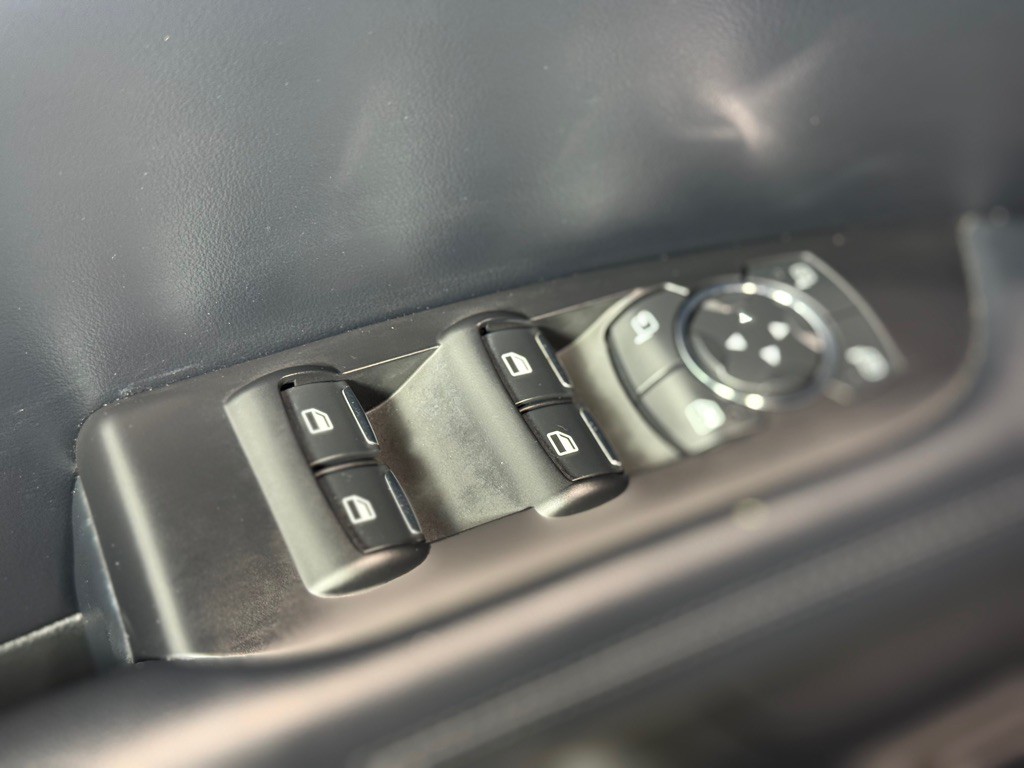 2017 Lincoln MKZ Image 38
