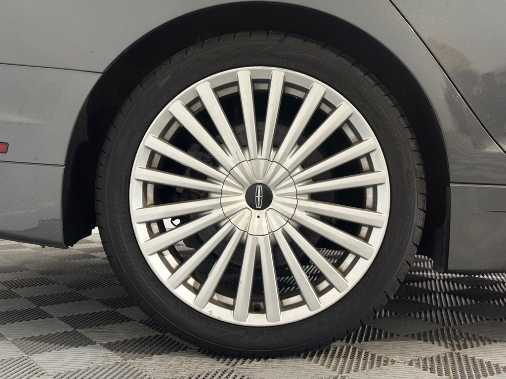 2017 Lincoln MKZ Image 48