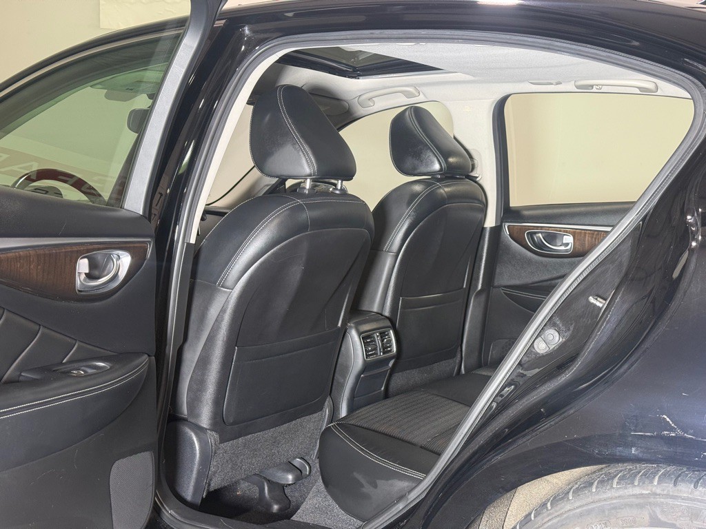 2014 INFINITI Q50 Image 11