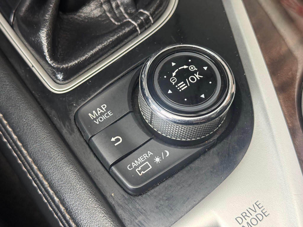 2014 INFINITI Q50 Image 21