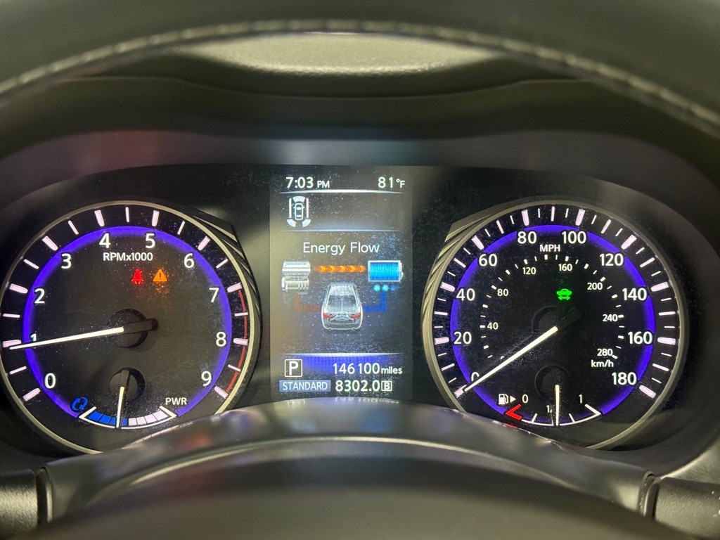 2014 INFINITI Q50 Image 26