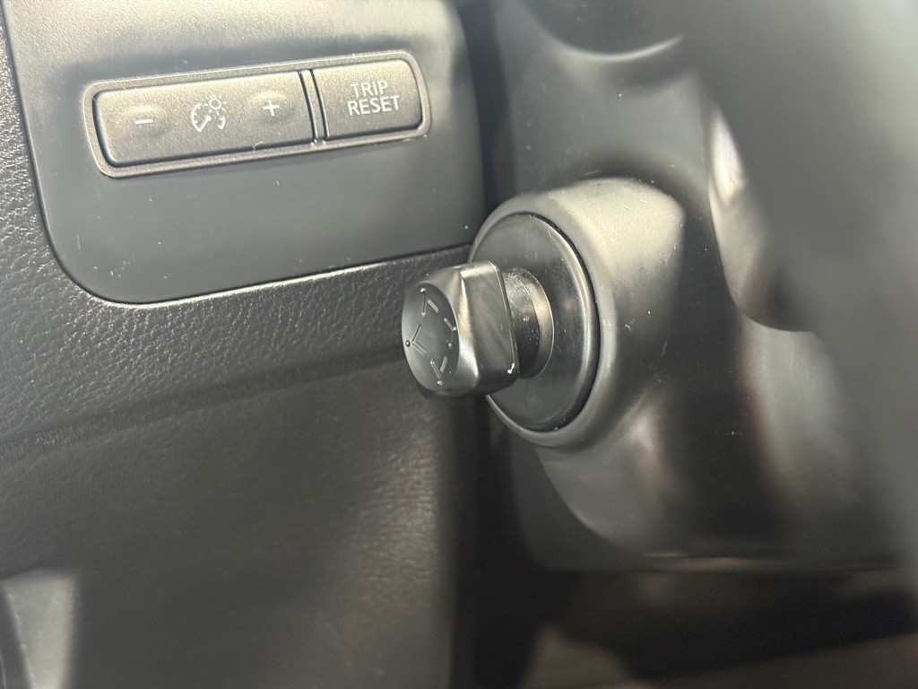 2014 INFINITI Q50 Image 35