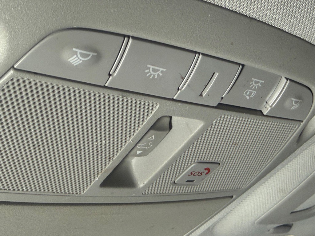 2014 INFINITI Q50 Image 36