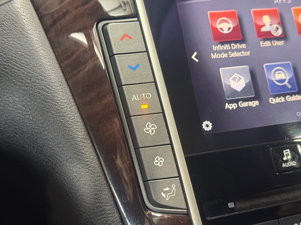 2014 INFINITI Q50 Image 38