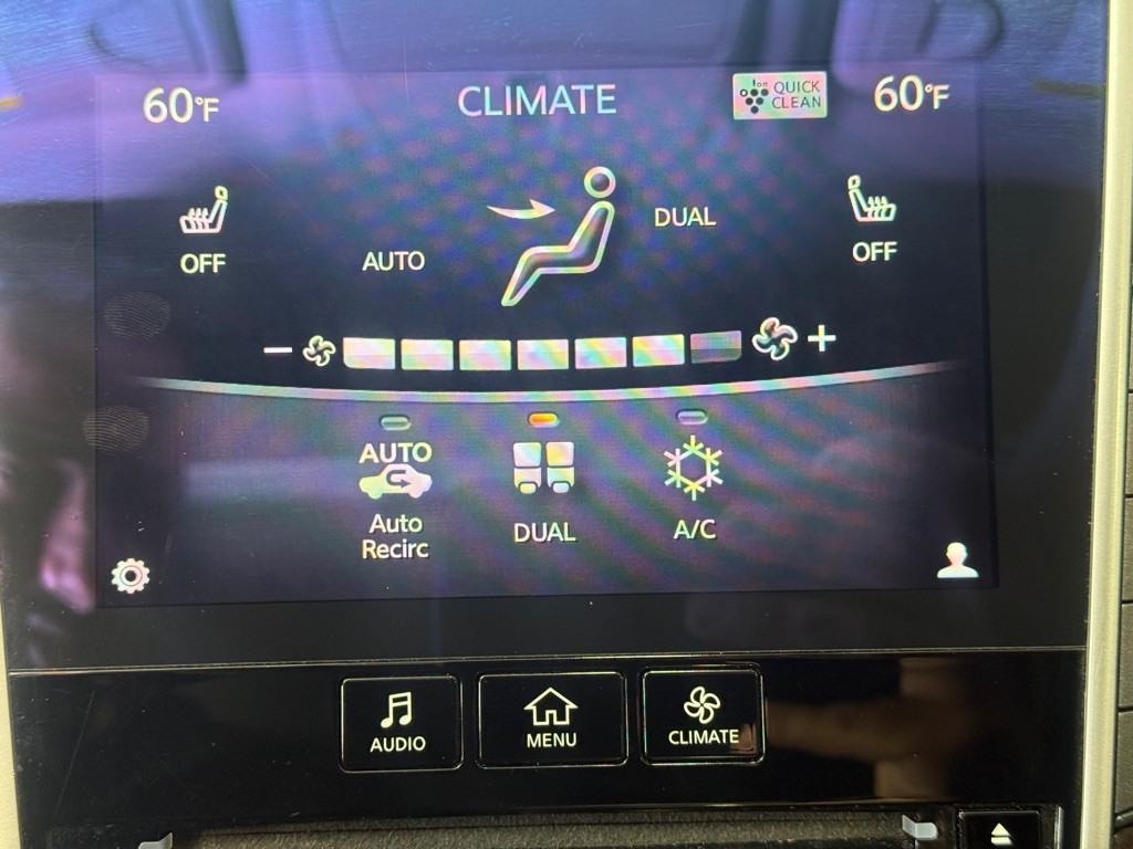 2014 INFINITI Q50 Image 42
