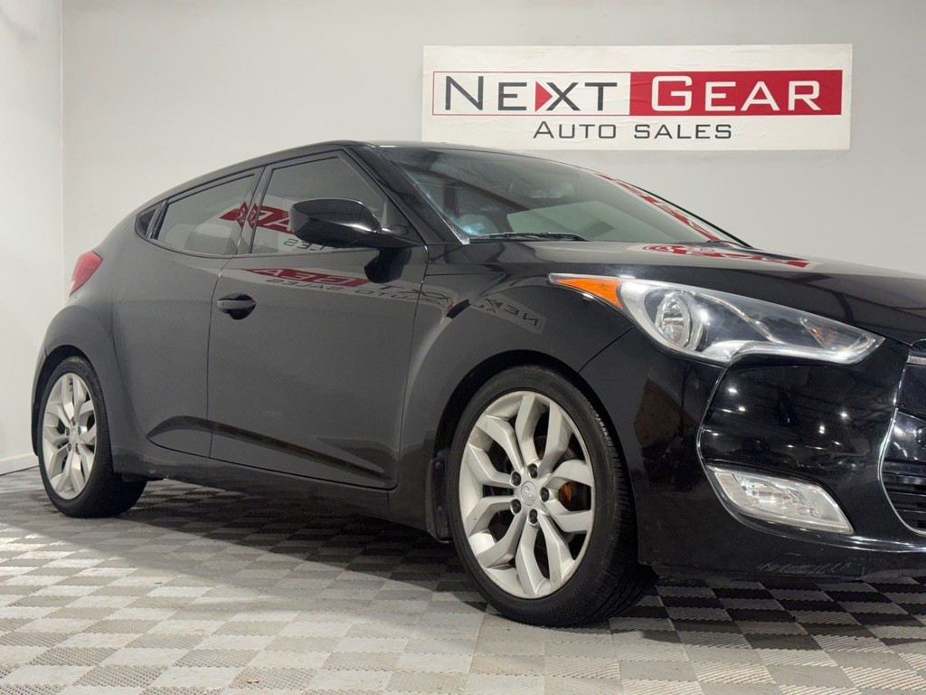 2012 Hyundai Veloster Image 2