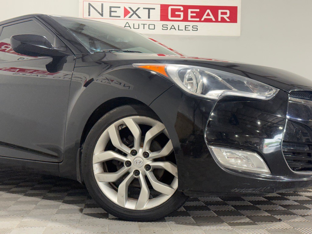 2012 Hyundai Veloster Image 4