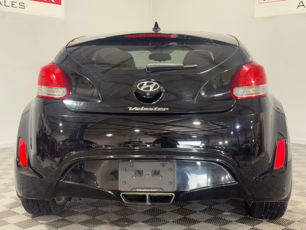 2012 Hyundai Veloster Image 8