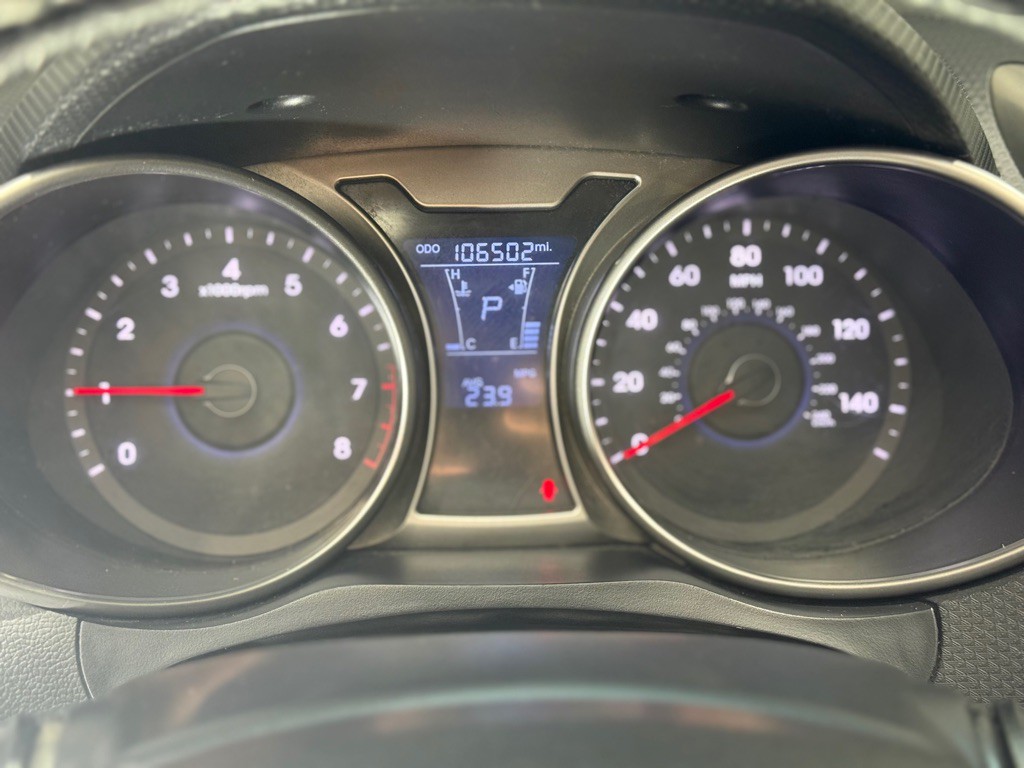 2012 Hyundai Veloster Image 12