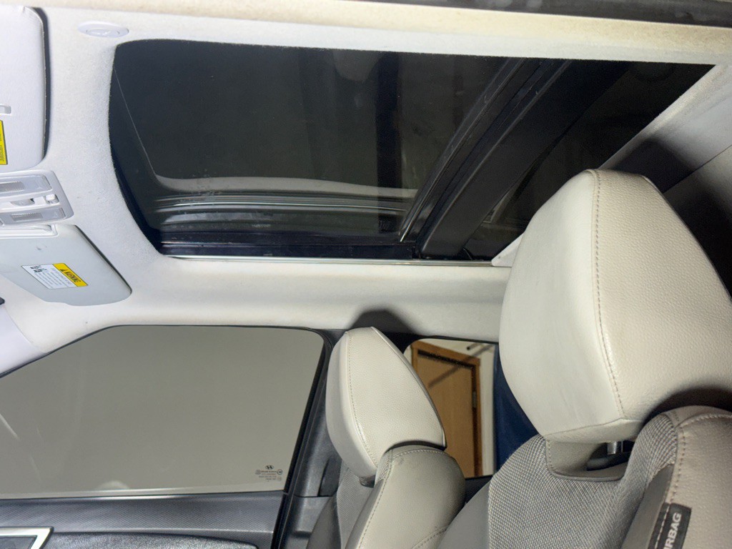 2012 Hyundai Veloster Image 21