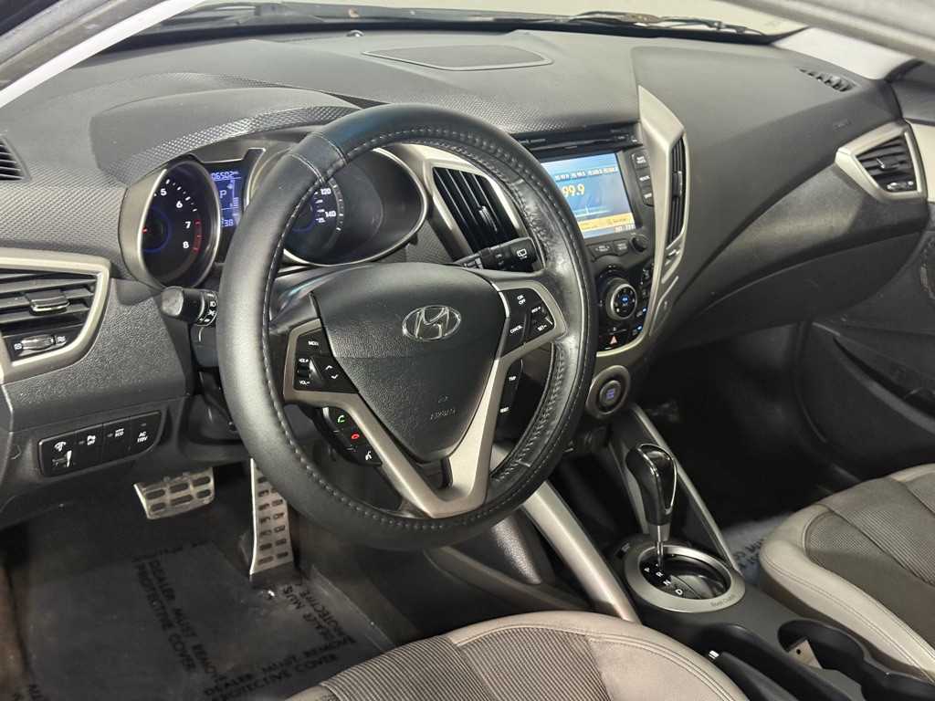 2012 Hyundai Veloster Image 26