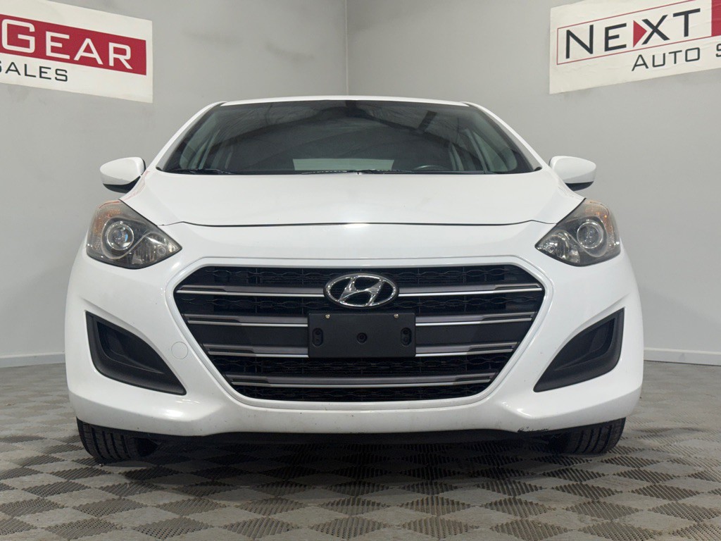 2017 Hyundai Elantra Image 4