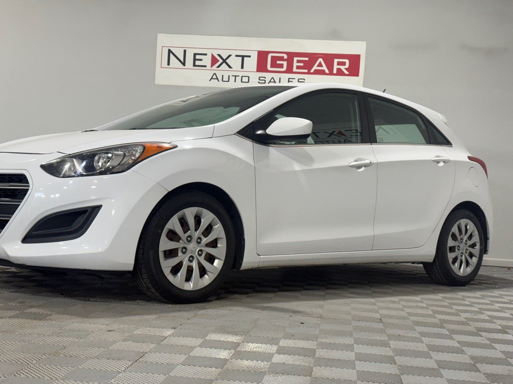 2017 Hyundai Elantra Image 6