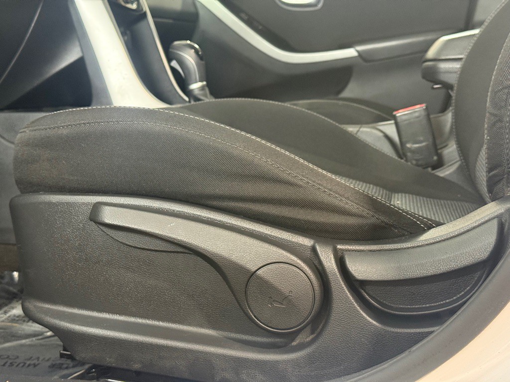 2017 Hyundai Elantra Image 21