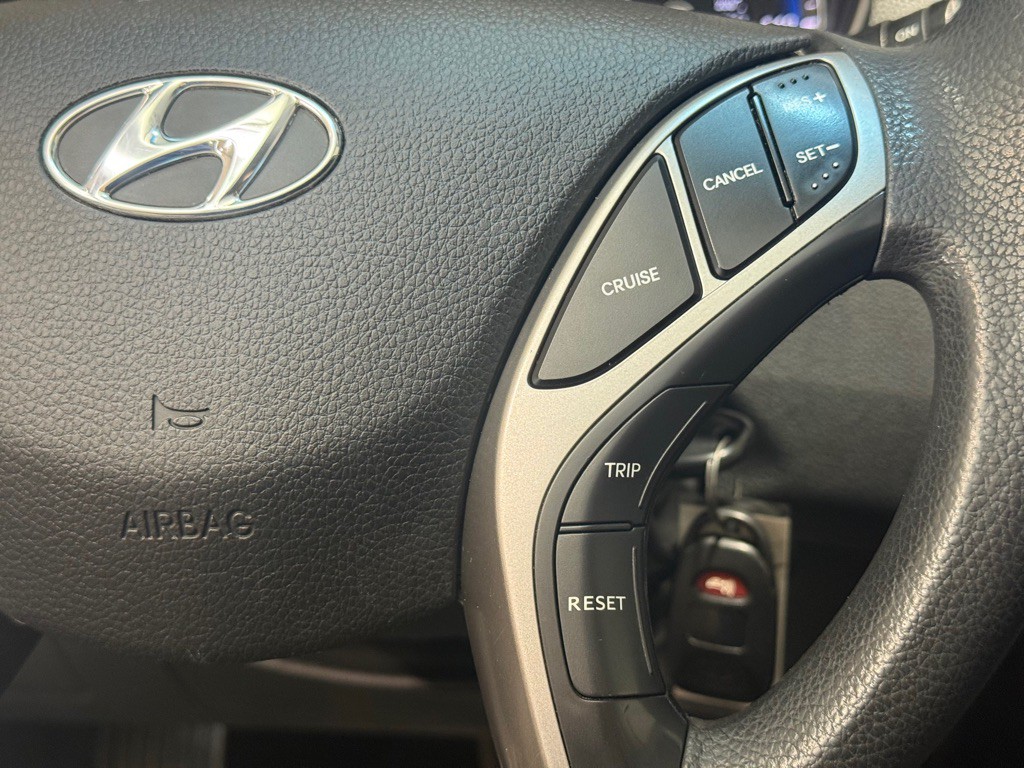 2017 Hyundai Elantra Image 26