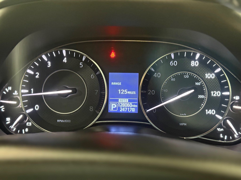 2017 Nissan Armada Image 15