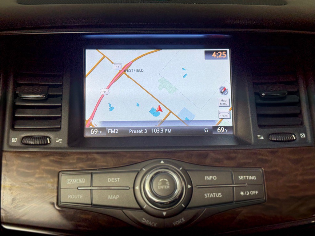 2017 Nissan Armada Image 18
