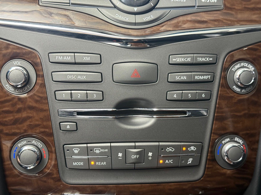 2017 Nissan Armada Image 20