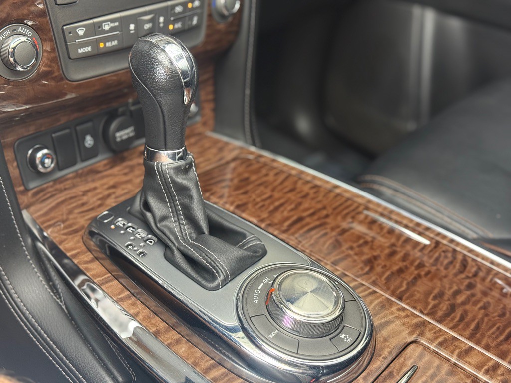 2017 Nissan Armada Image 22