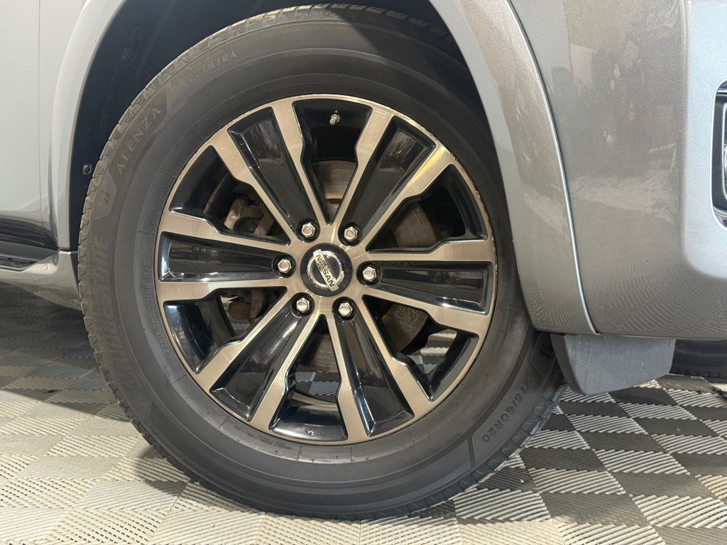 2017 Nissan Armada Image 48