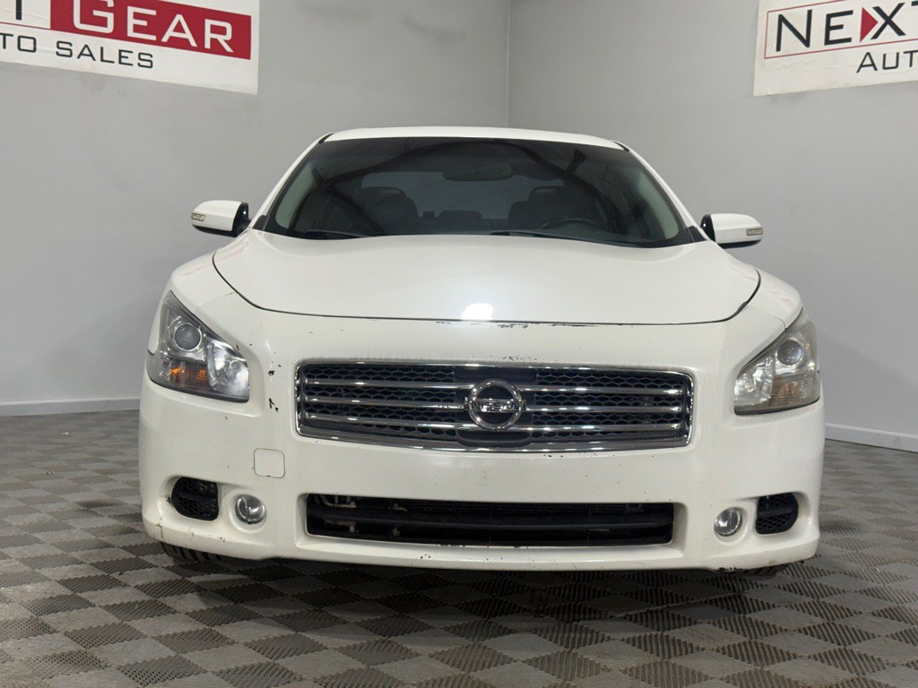 2010 Nissan Maxima Image 3