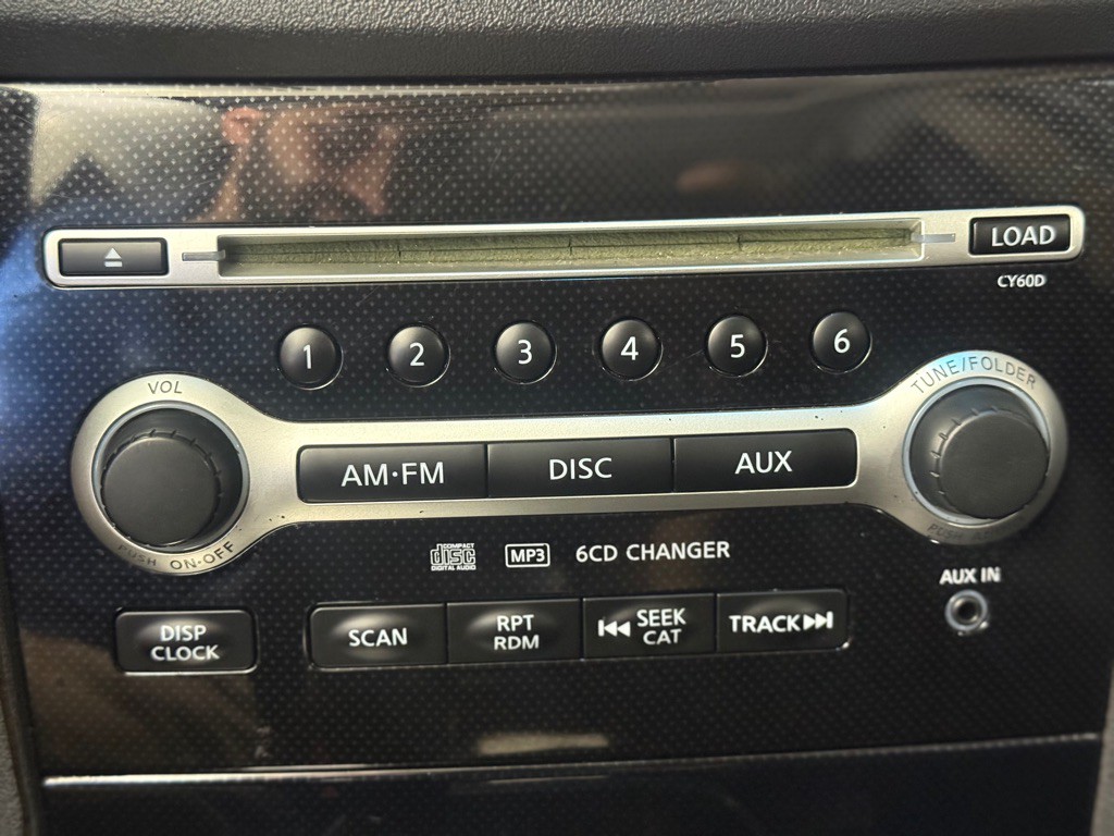2010 Nissan Maxima Image 17