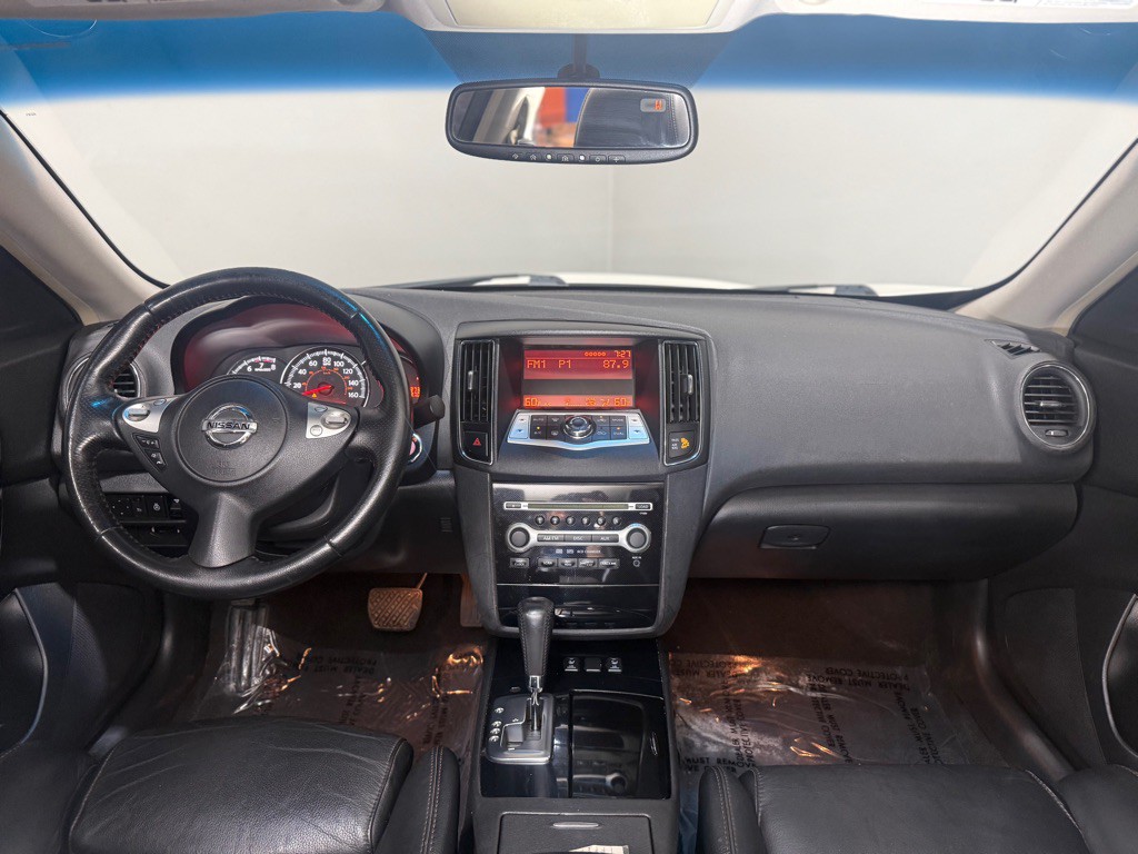 2010 Nissan Maxima Image 11