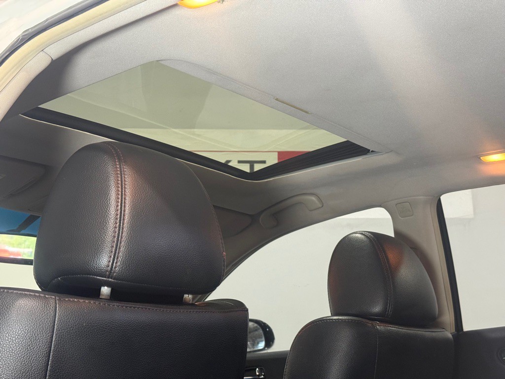 2010 Nissan Maxima Image 19