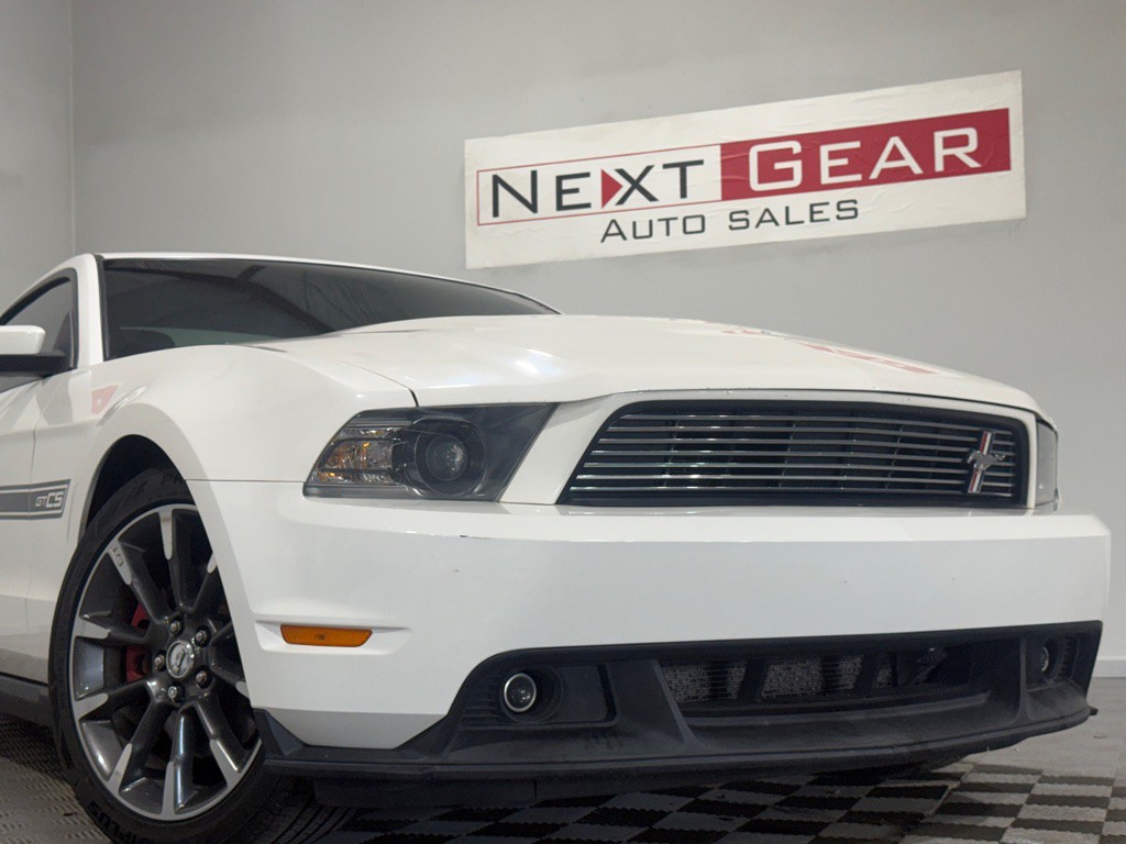 2011 Ford Mustang Image 4
