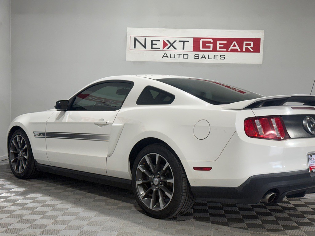 2011 Ford Mustang Image 8