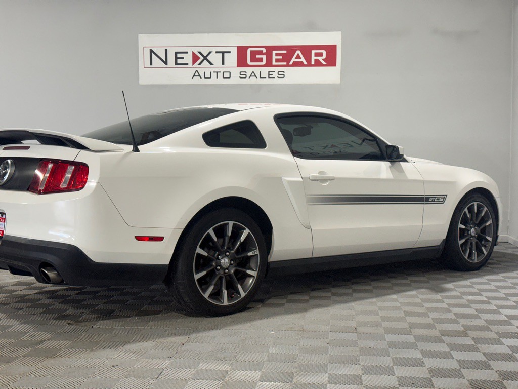2011 Ford Mustang Image 11