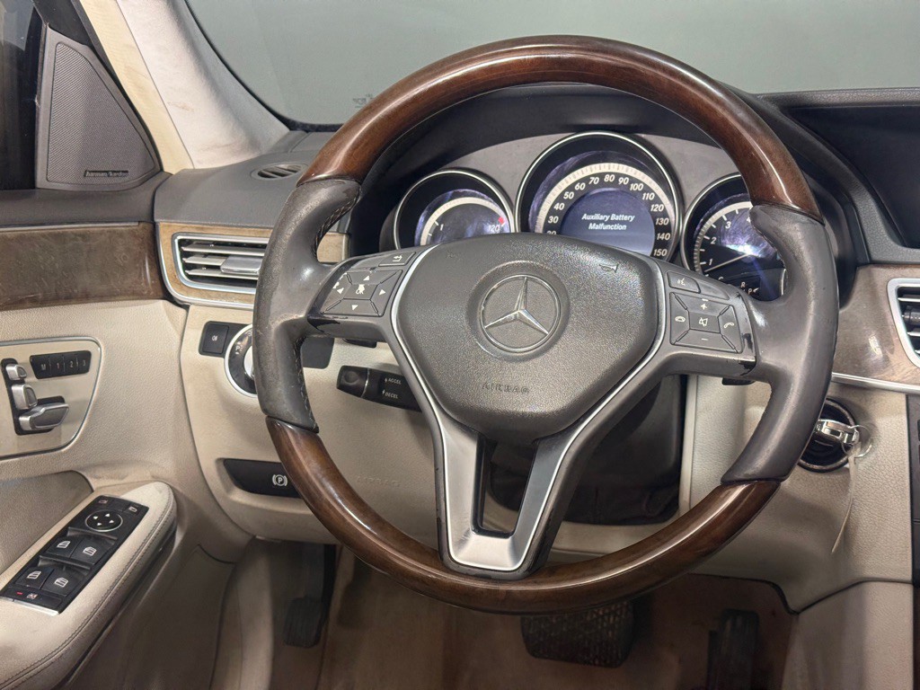 2014 Mercedes-Benz E-Class Image 11
