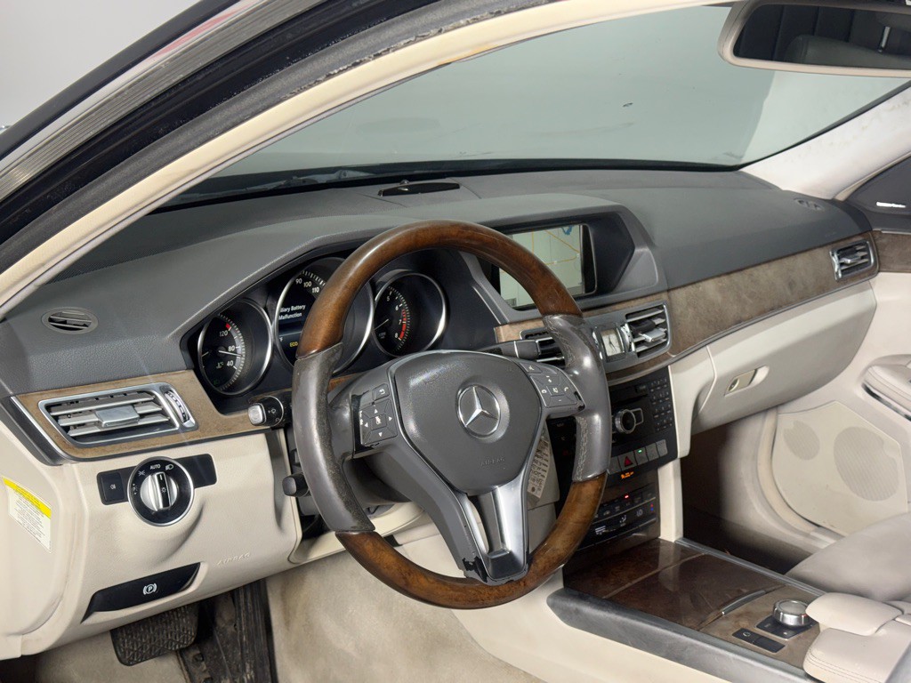 2014 Mercedes-Benz E-Class Image 23
