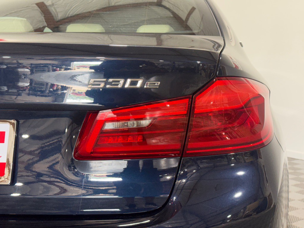 2018 BMW 5 Series Image 11
