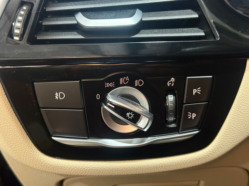 2018 BMW 5 Series Image 48