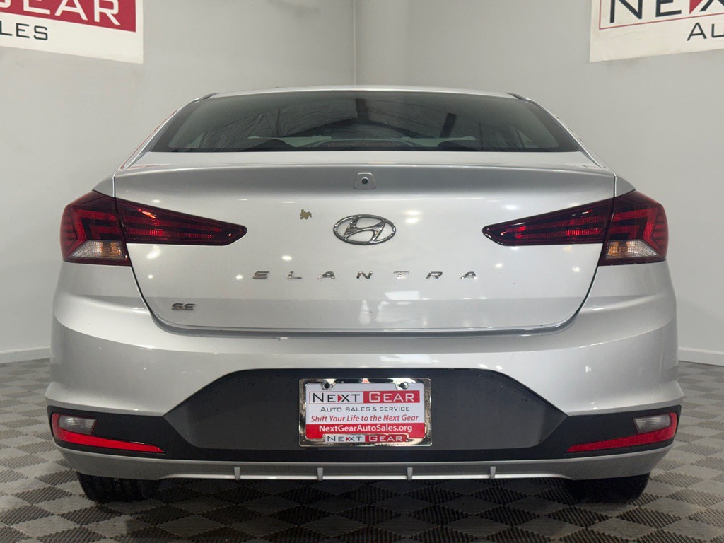 2019 Hyundai Elantra Image 8