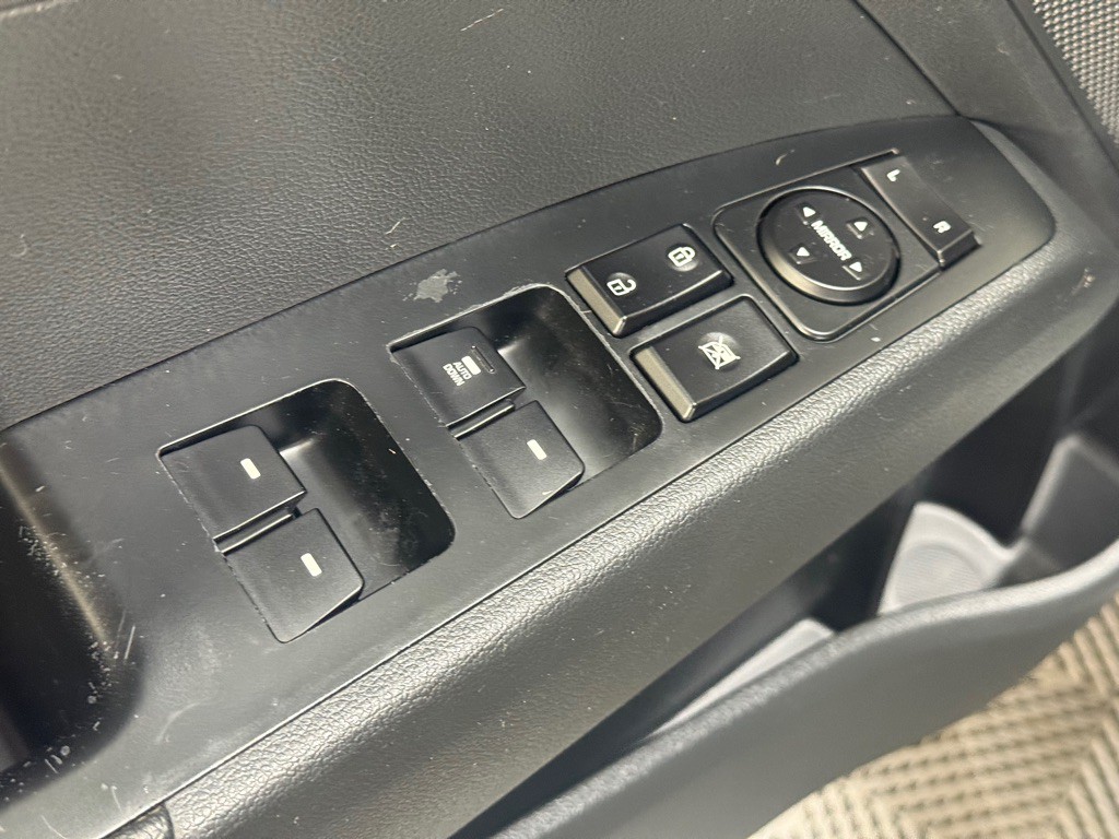 2019 Hyundai Elantra Image 24