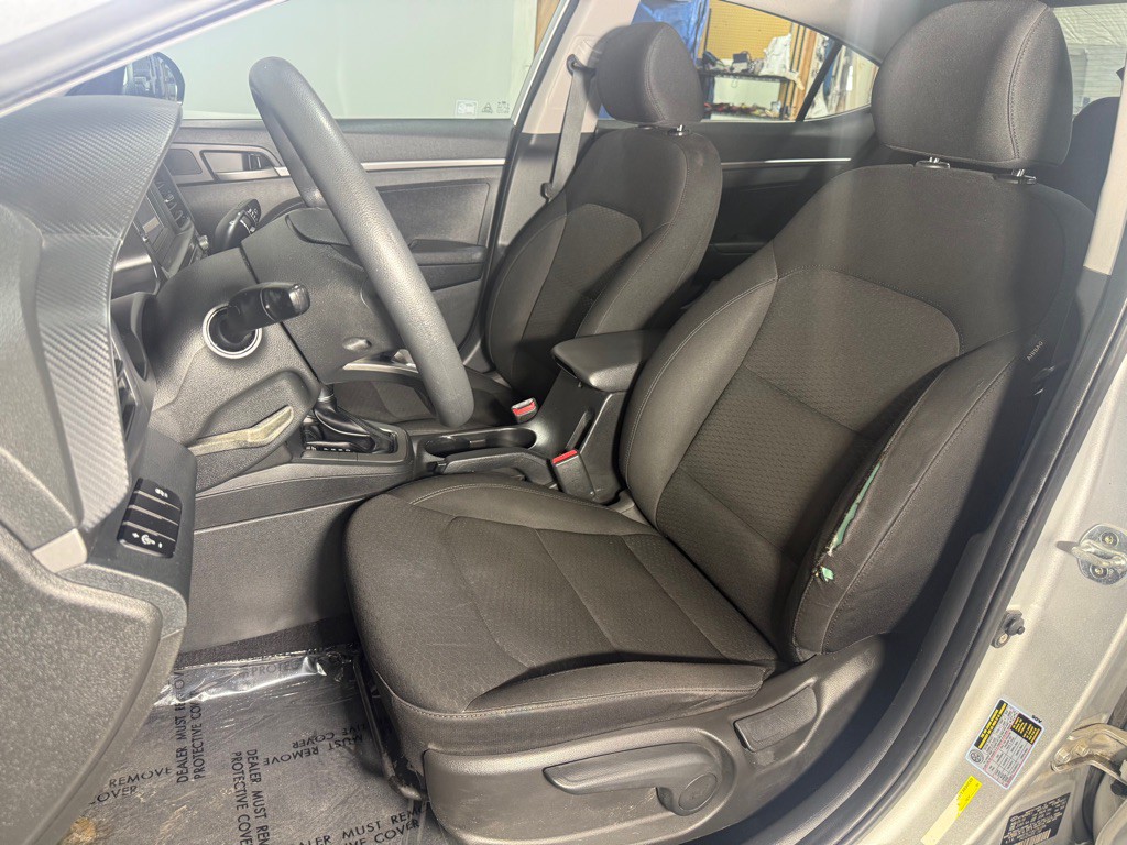2019 Hyundai Elantra Image 27
