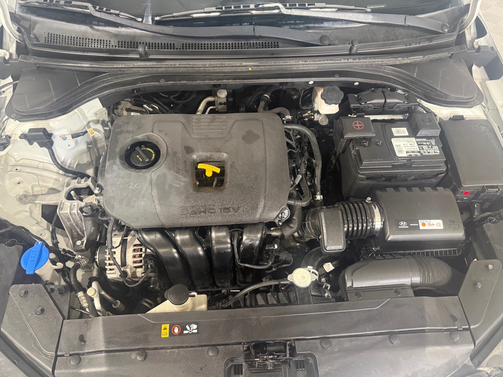 2019 Hyundai Elantra Image 32