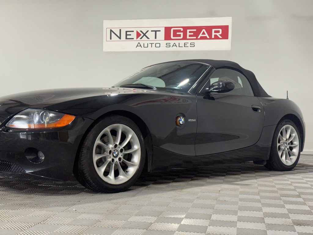 2003 BMW Z4 Image 6