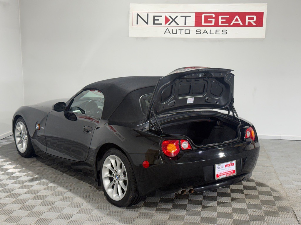 2003 BMW Z4 Image 18