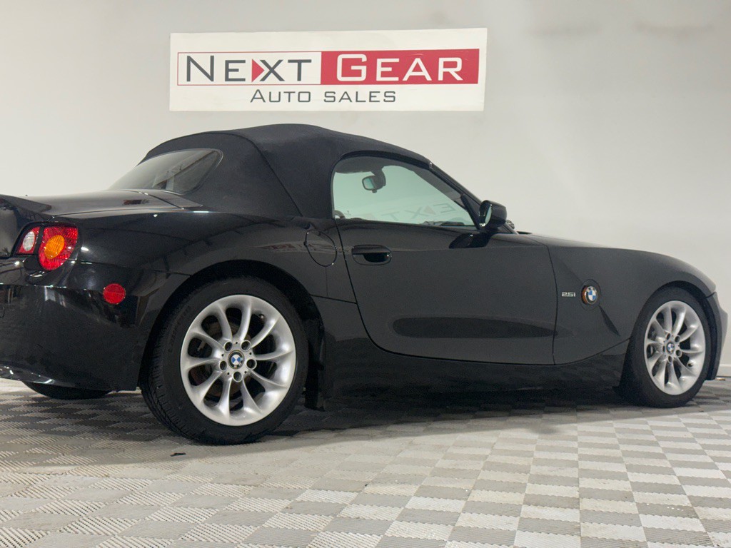 2003 BMW Z4 Image 19